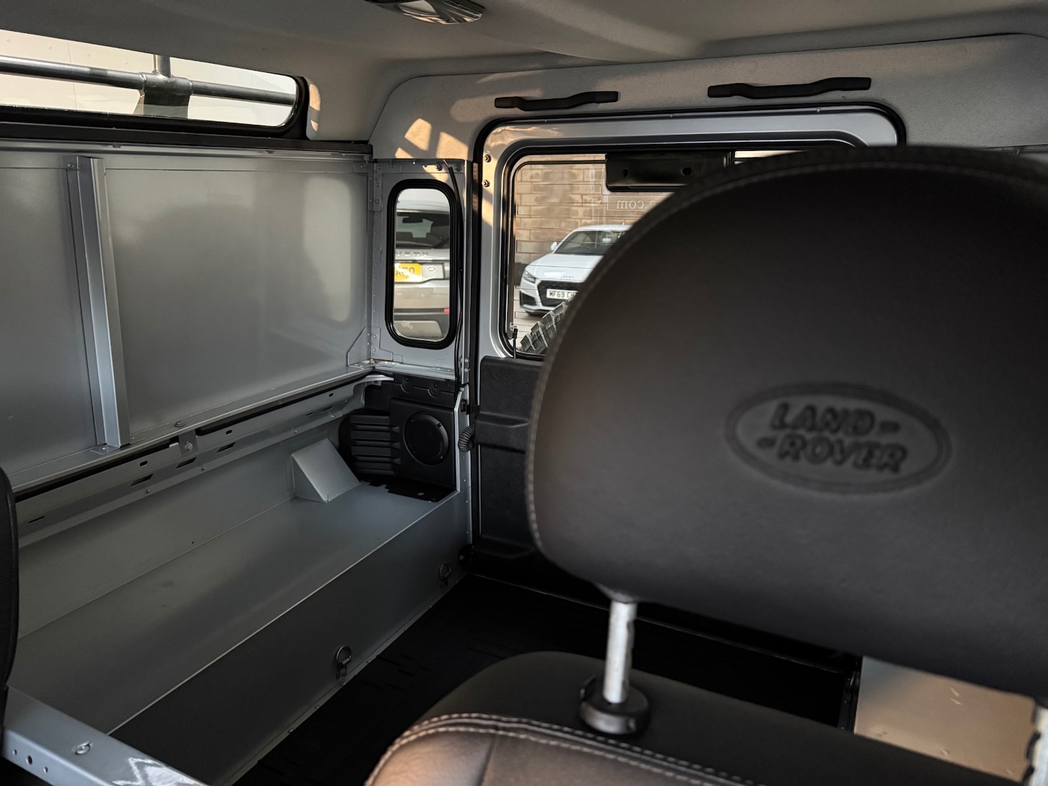 Used Land Rover Defender 2011 for sale - 77020548: Photo 41