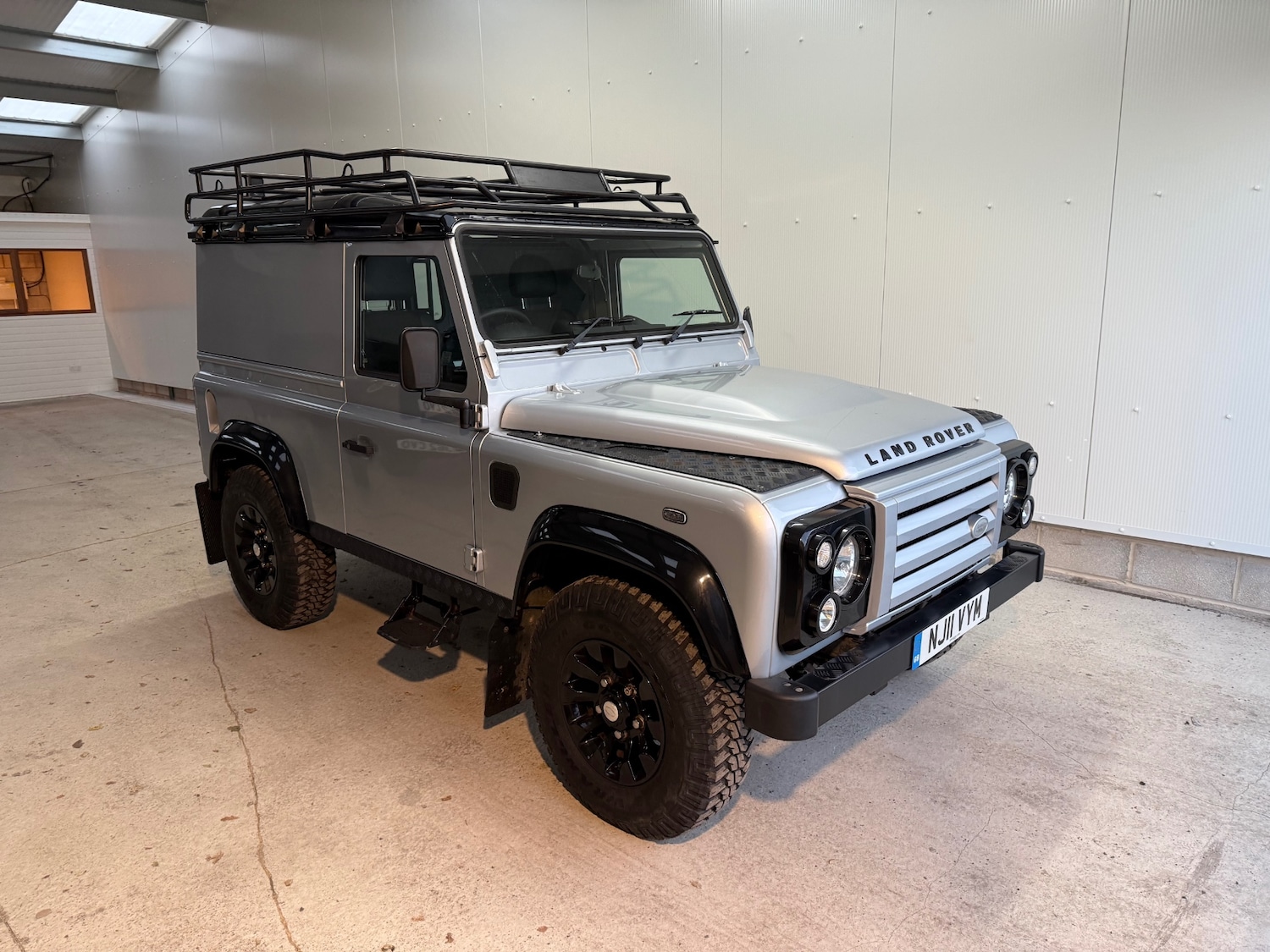 Used Land Rover Defender 2011 for sale - 77020548: Photo 6