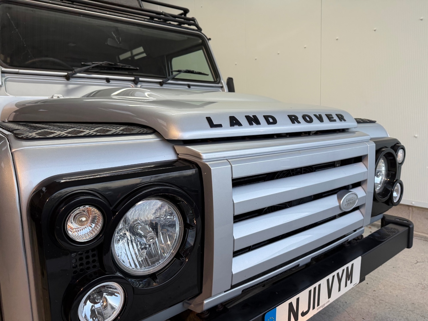 Used Land Rover Defender 2011 for sale - 77020548: Photo 8