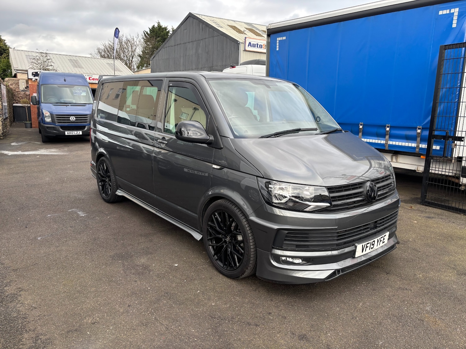Used Volkswagen Transporter 2019 for sale - 77682083: Photo 1