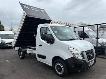Nissan - NV400