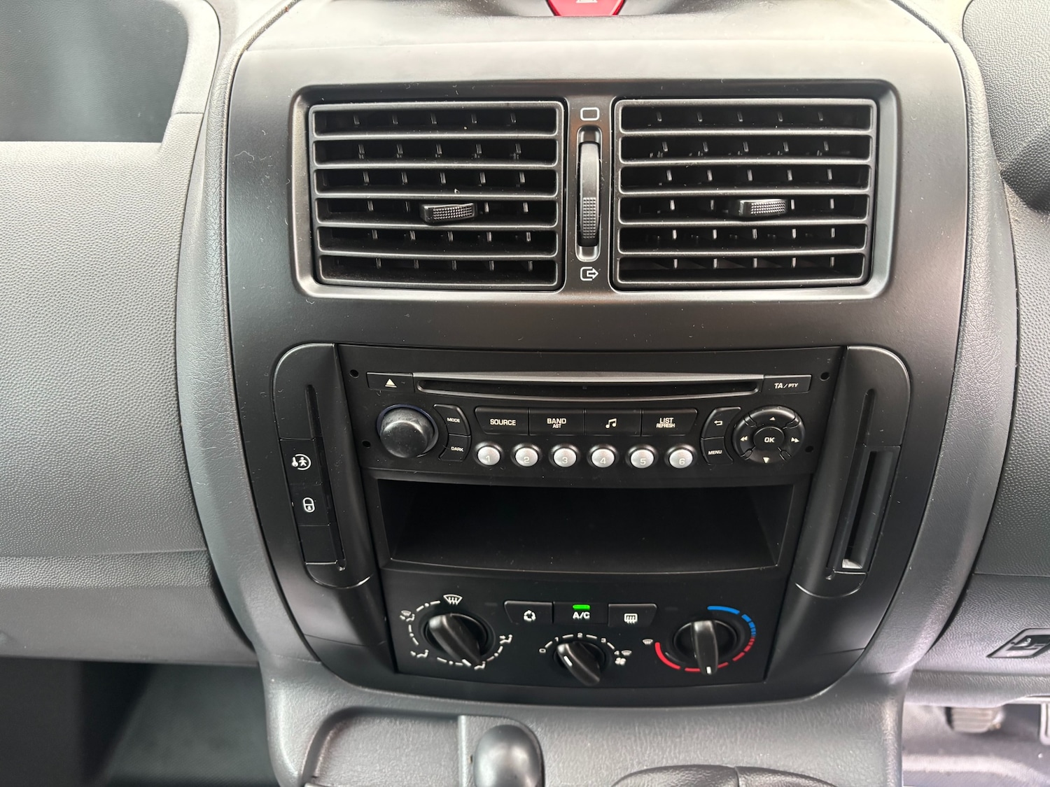 Used Peugeot Expert Tepee 2014 for sale - 76250807: Photo 17