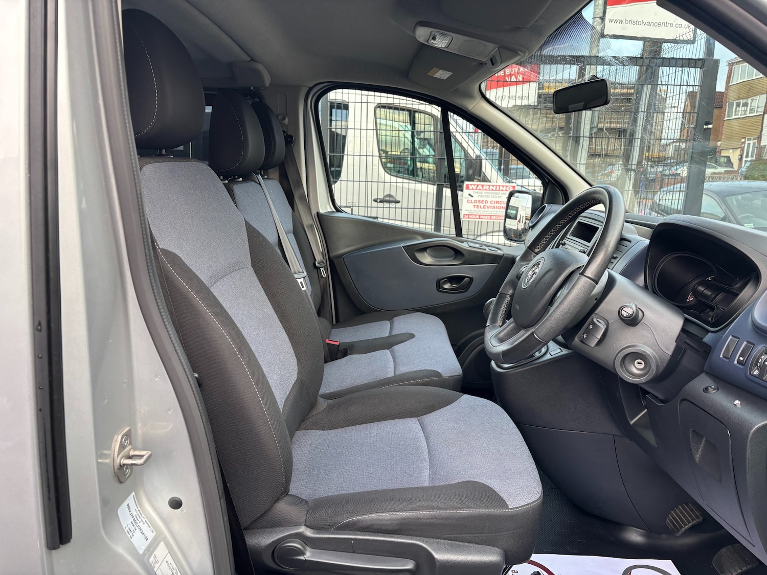 Used Vauxhall Vivaro 2018 for sale - 76569096: Photo 7