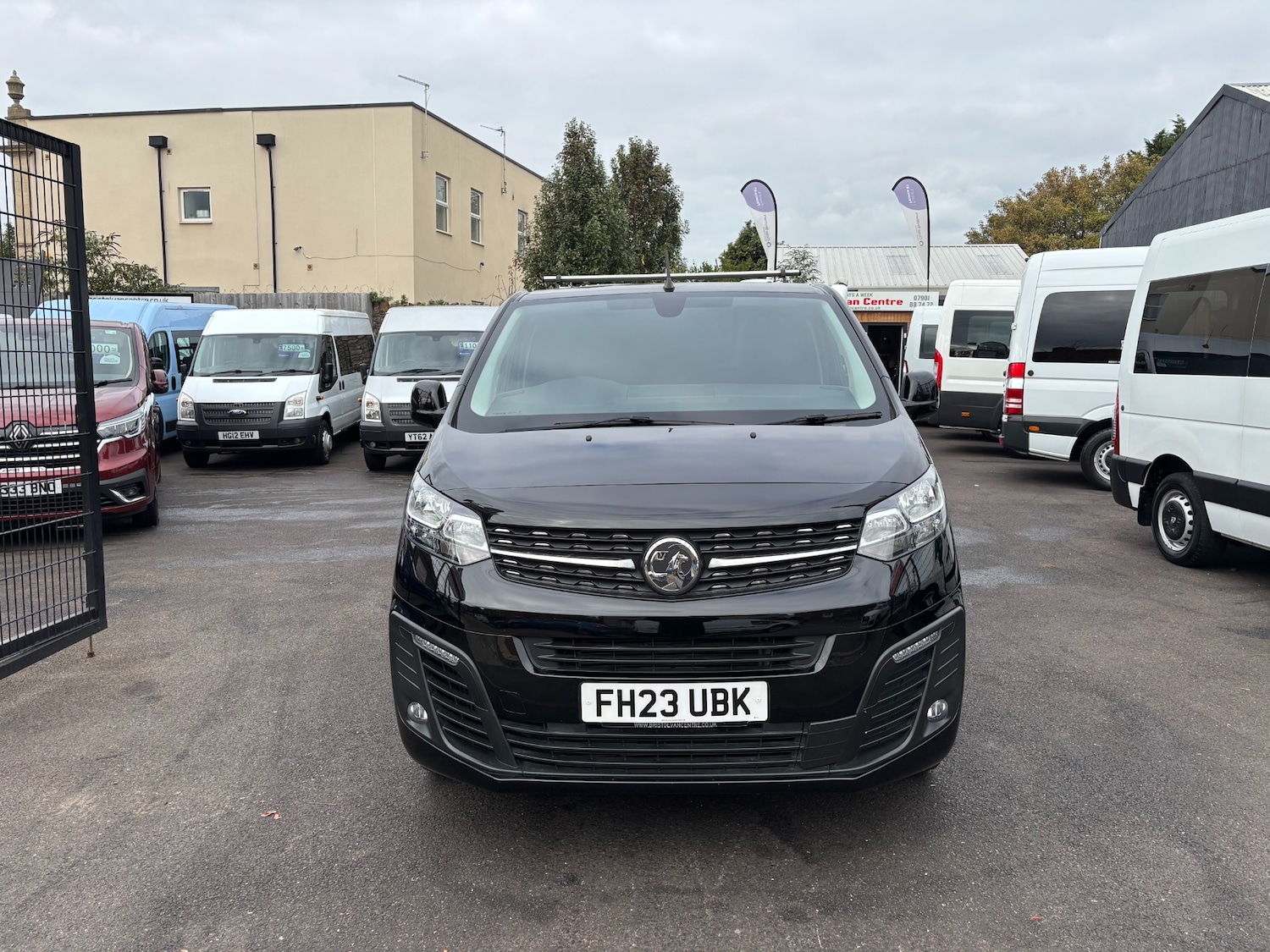 Used Vauxhall Vivaro 2023 for sale - 76250804: Photo 2