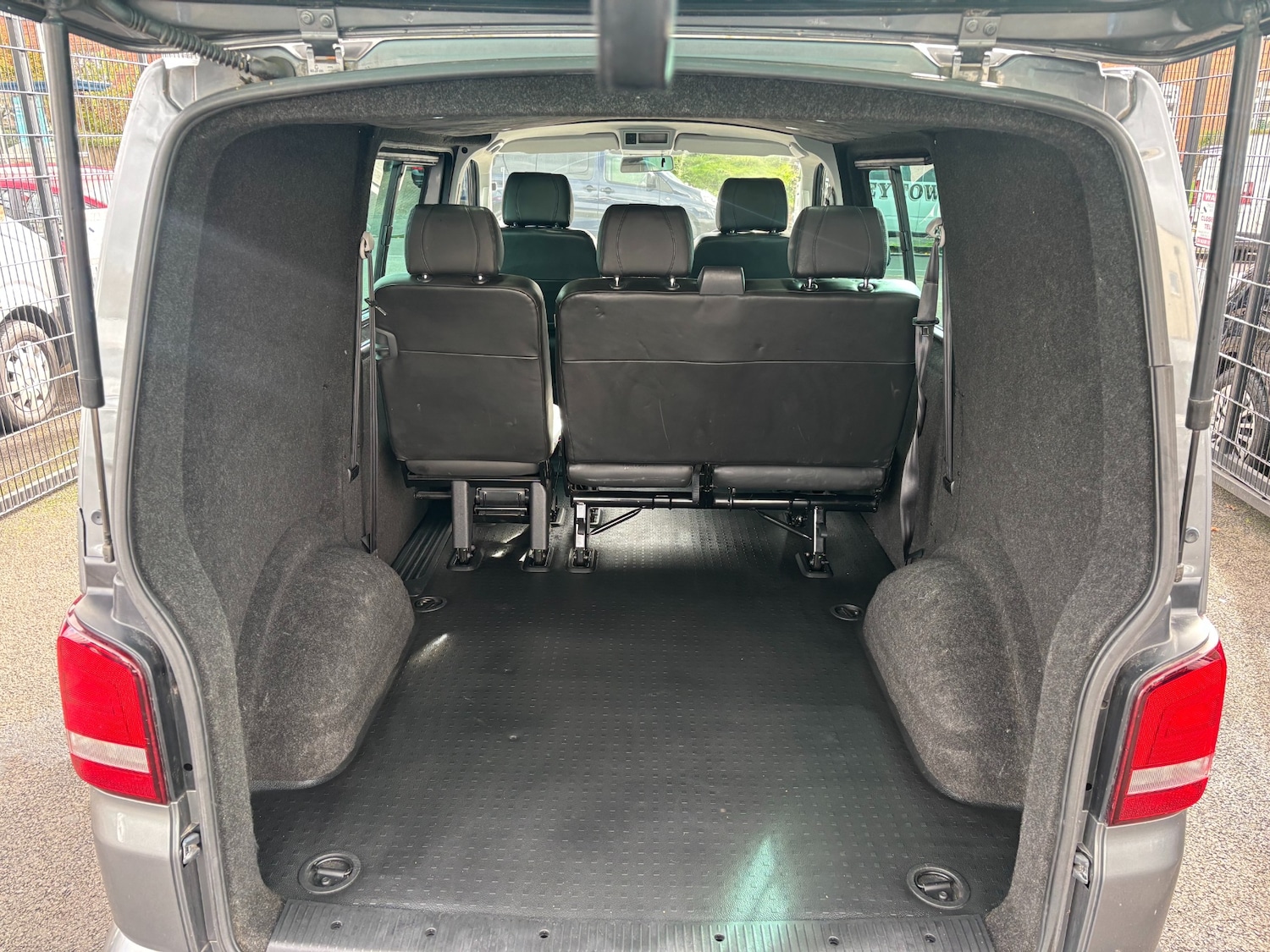 Used Volkswagen Transporter 2015 for sale - 76332812: Photo 20