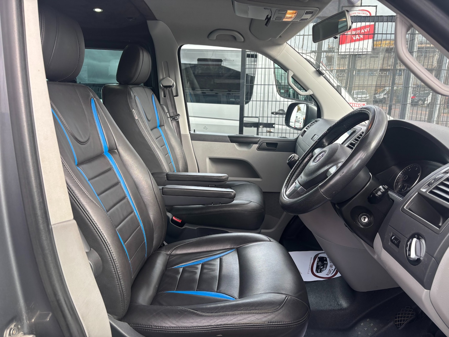 Used Volkswagen Transporter 2015 for sale - 76332812: Photo 8