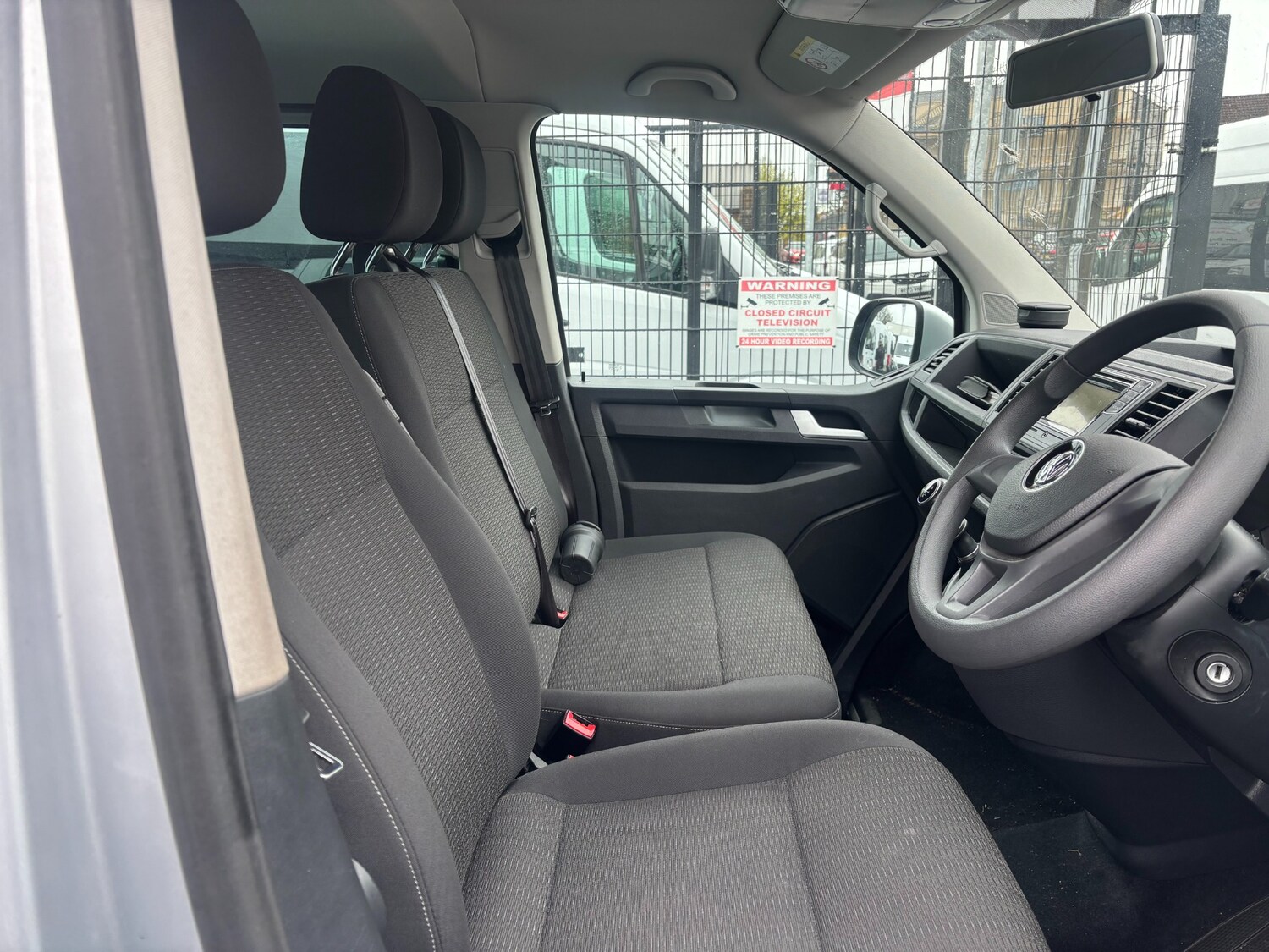 Used Volkswagen Transporter Shuttle 2016 for sale - 78042449: Photo 8