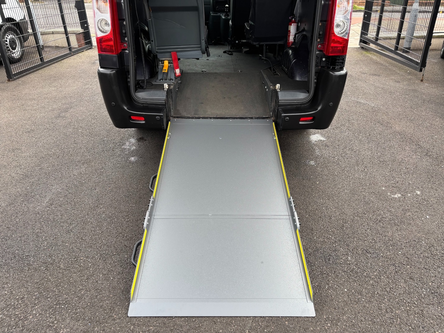 Used Peugeot Expert Tepee 2015 for sale - 76096651: Photo 1