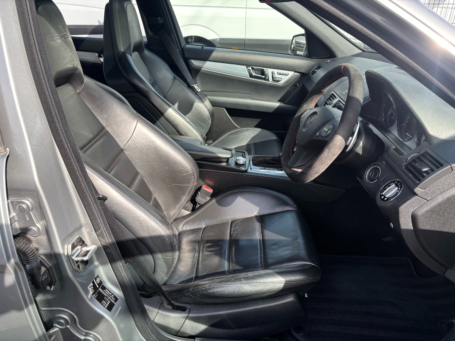 Used Mercedes-Benz C-Class 2008 for sale - 76008409: Photo 2