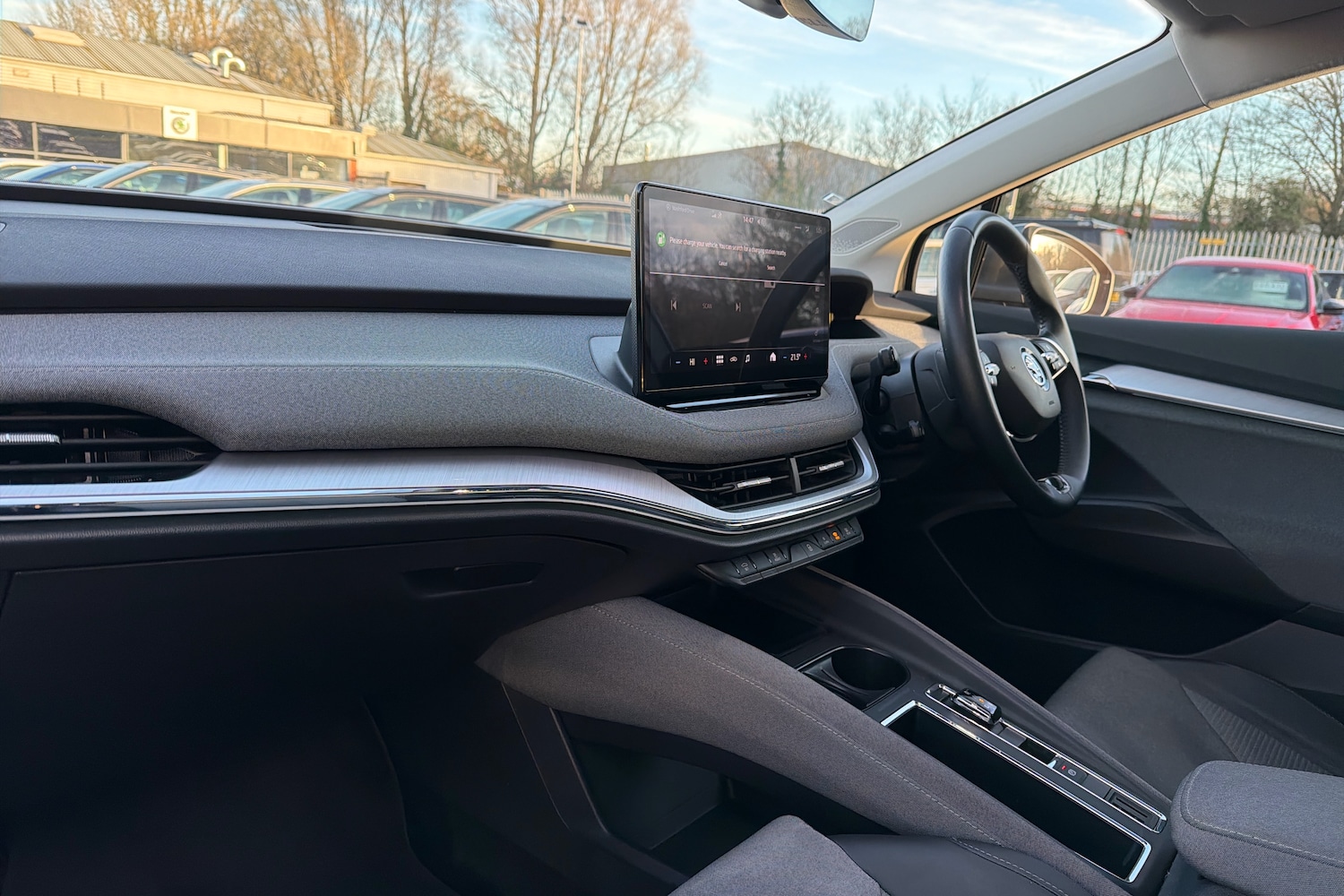 Used Skoda Enyaq 2023 for sale - 76676509: Photo 2