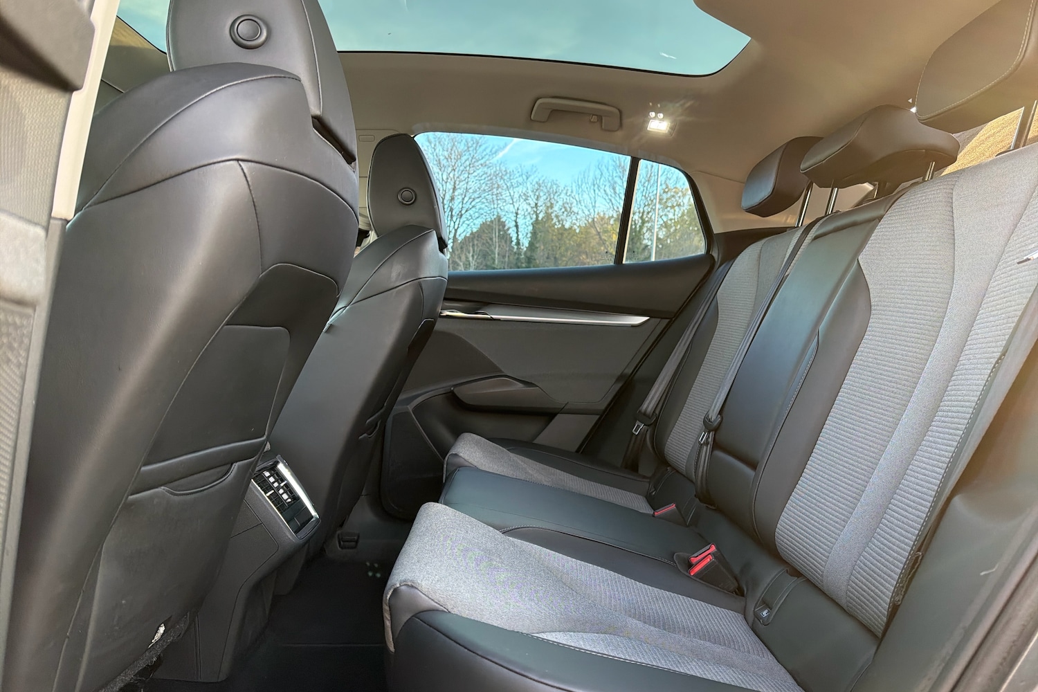 Used Skoda Enyaq 2023 for sale - 76676509: Photo 8