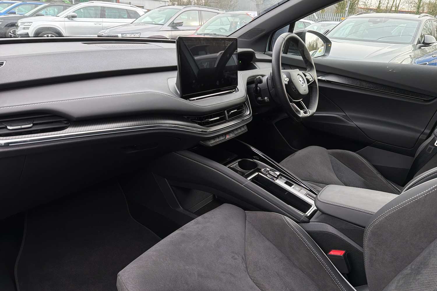 Used Skoda Enyaq 2024 for sale - 77725688: Photo 2