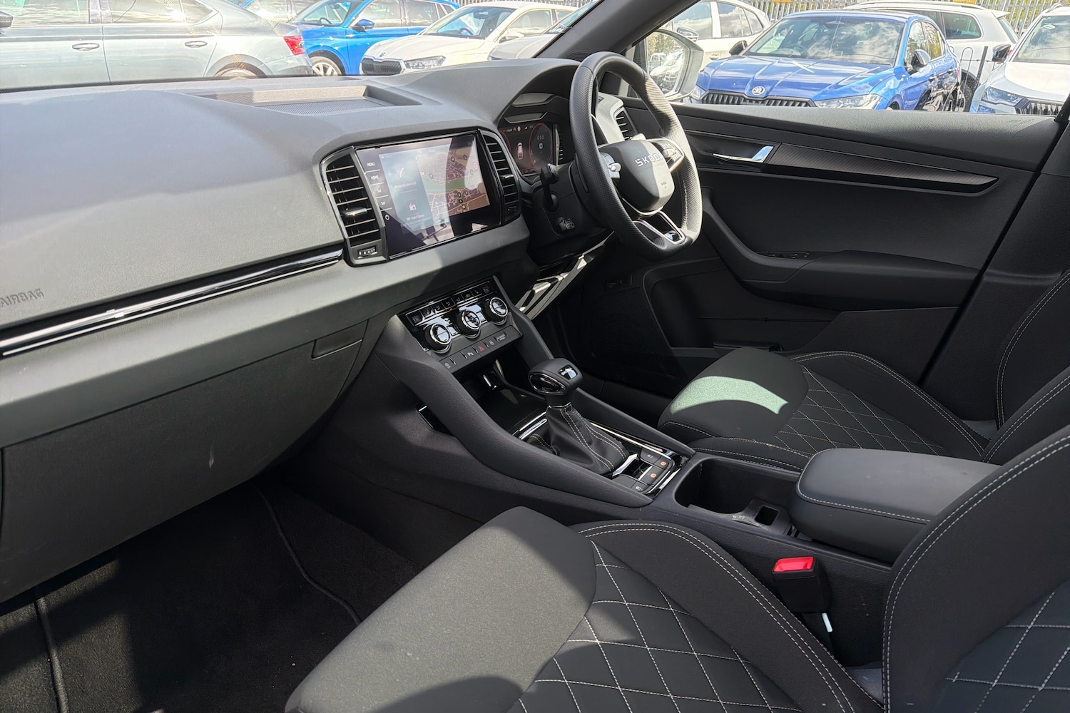 Used Skoda Karoq 2025 for sale - 78140383: Photo 2