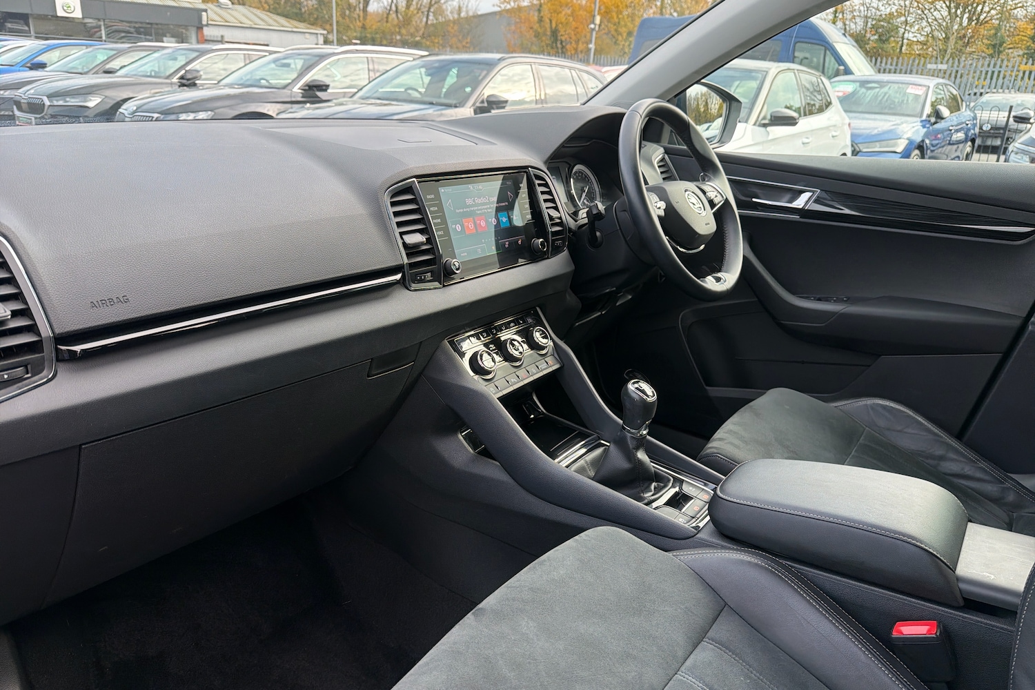 Used Skoda Karoq 2022 for sale - 76514528: Photo 2