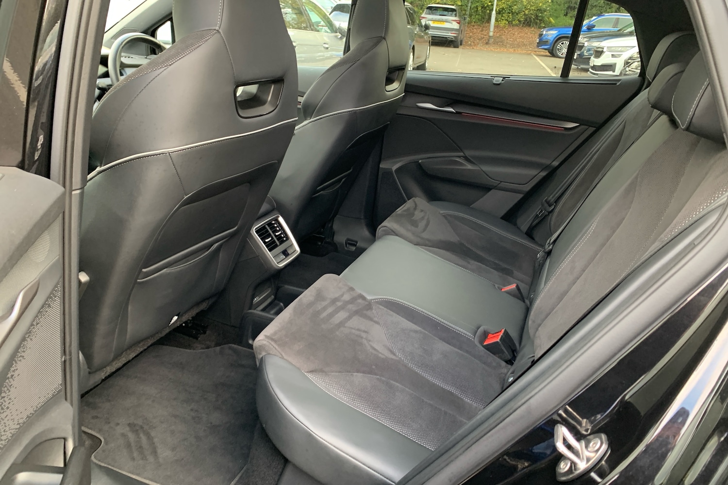 Used Skoda Enyaq 2025 for sale - 77132891: Photo 8