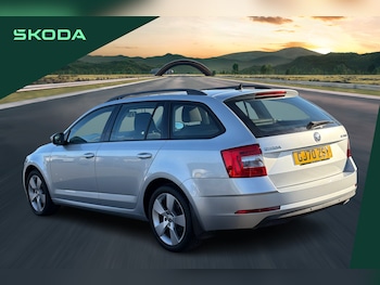 Used Skoda Octavia 2020 for sale - 76680901: Photo