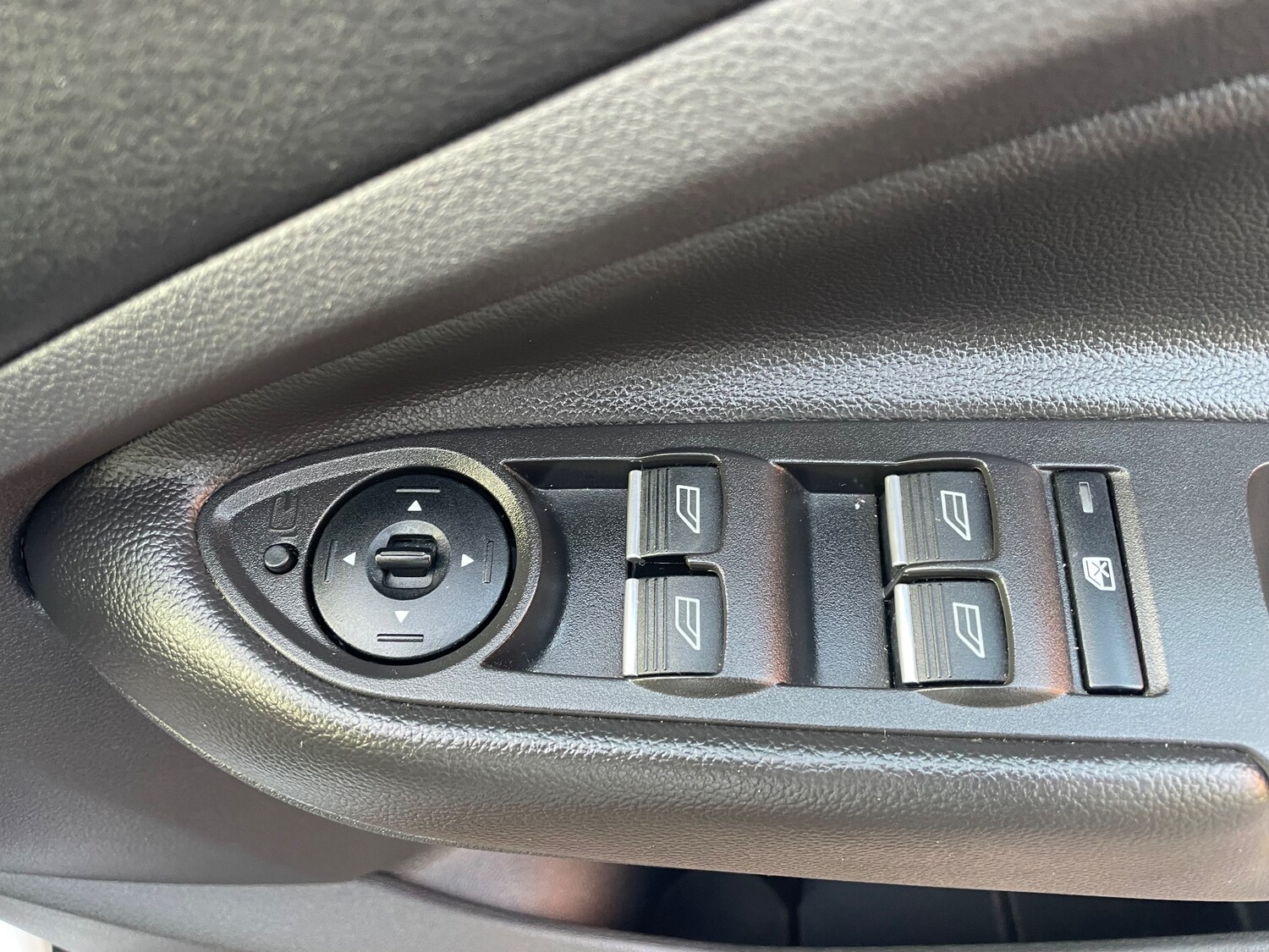 Used Ford Kuga 2015 for sale - 78077915: Photo 21