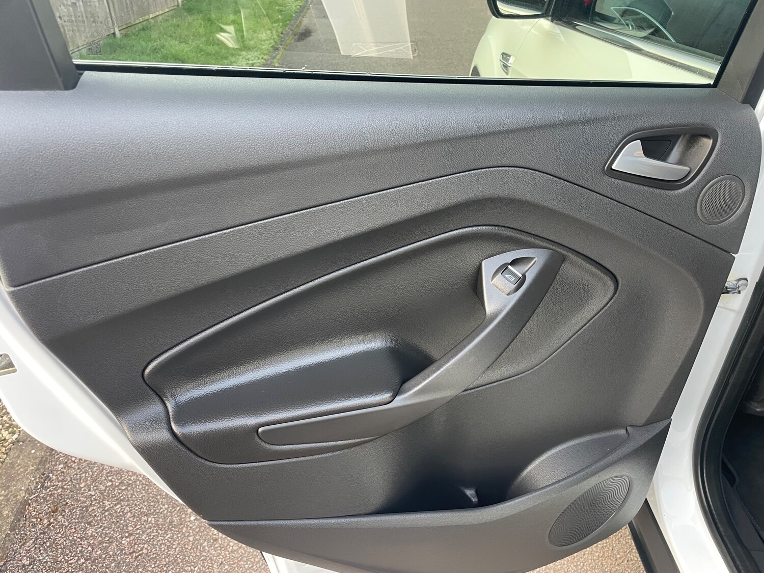 Used Ford Kuga 2015 for sale - 78077915: Photo 22