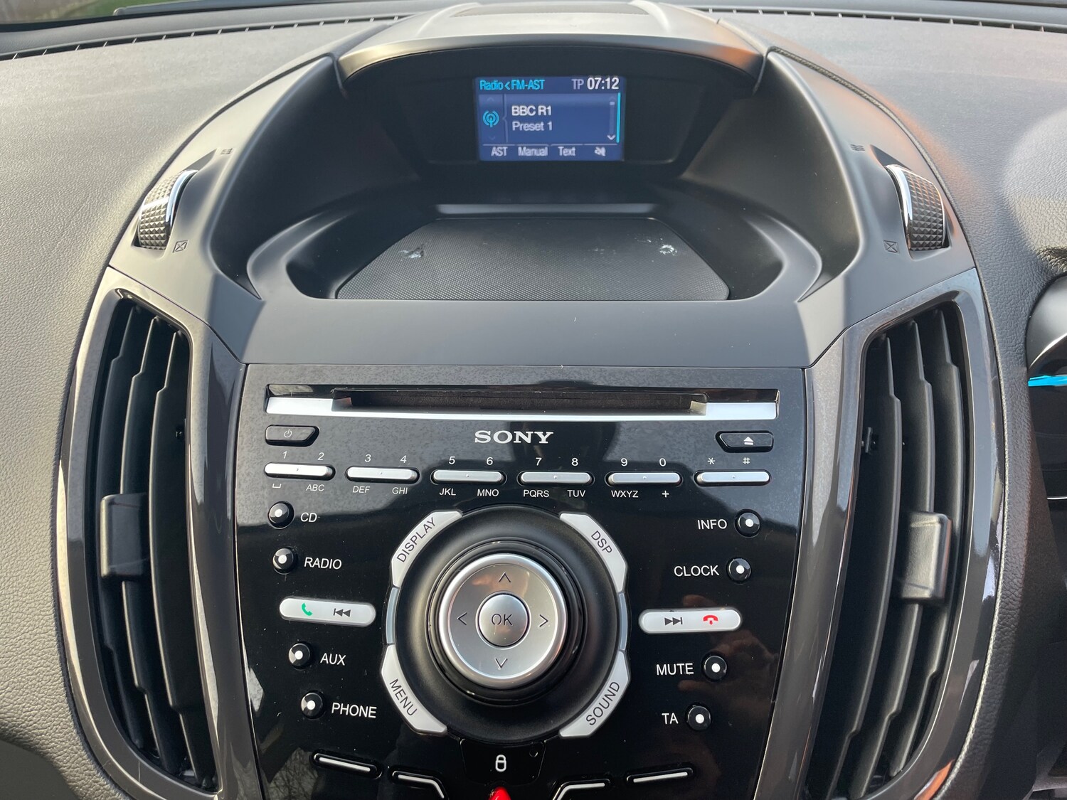 Used Ford Kuga 2015 for sale - 78077915: Photo 32