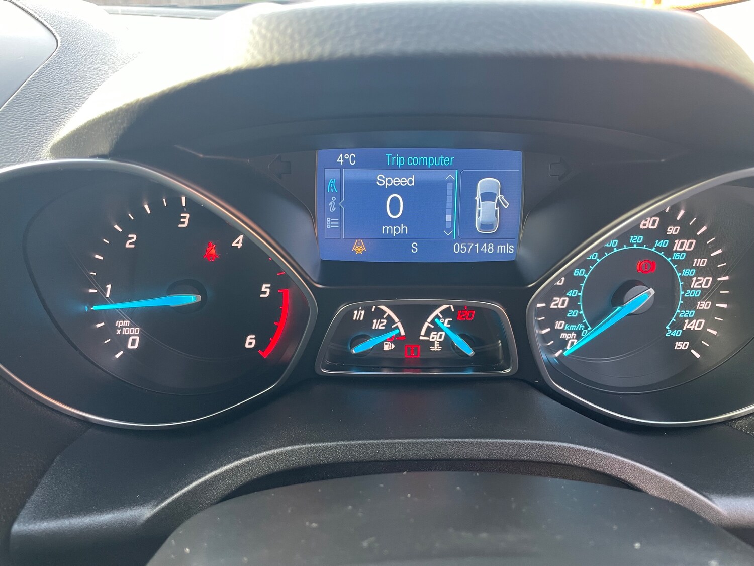 Used Ford Kuga 2015 for sale - 78077915: Photo 35