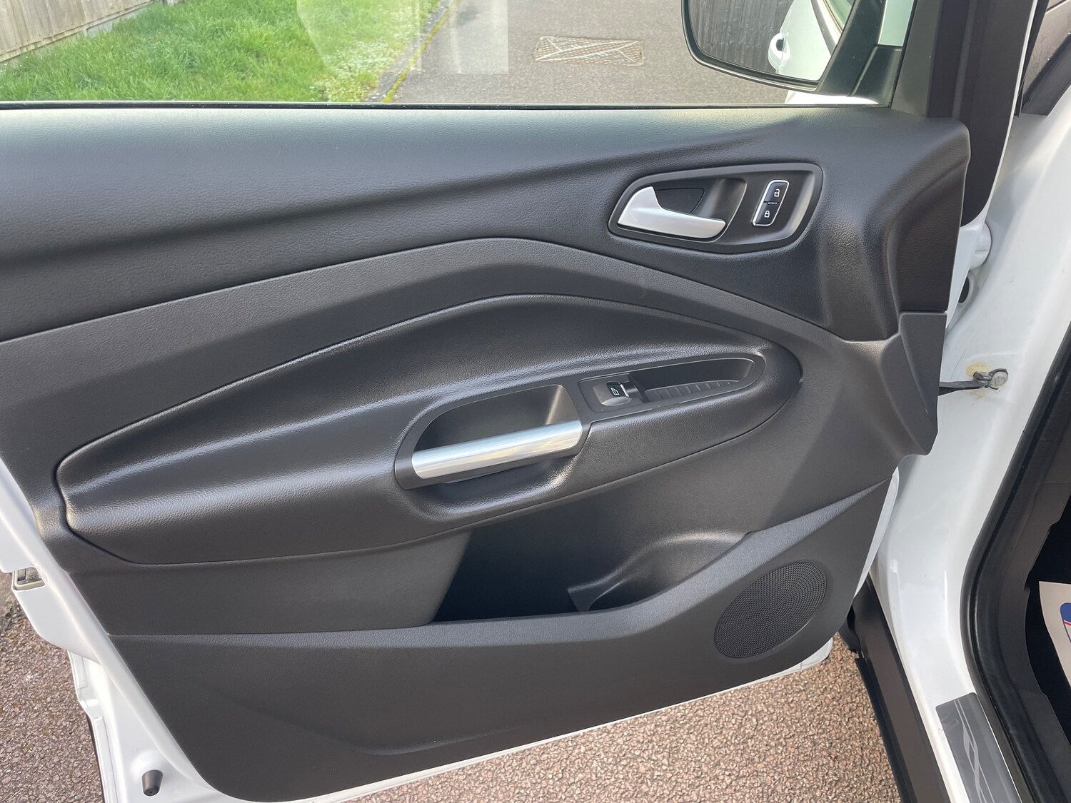 Used Ford Kuga 2015 for sale - 78077915: Photo 40