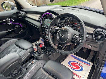 Used MINI Hatch 2019 for sale - 78077921: Photo