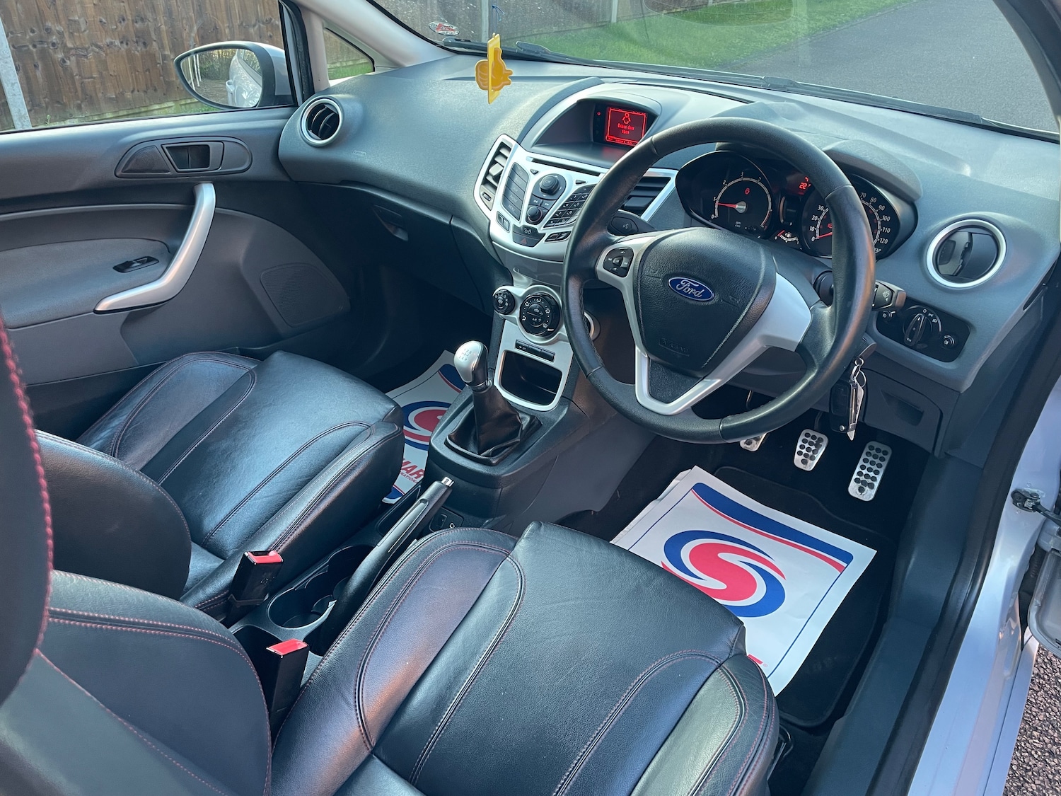 Used Ford Fiesta 2010 for sale - 78077913: Photo 2