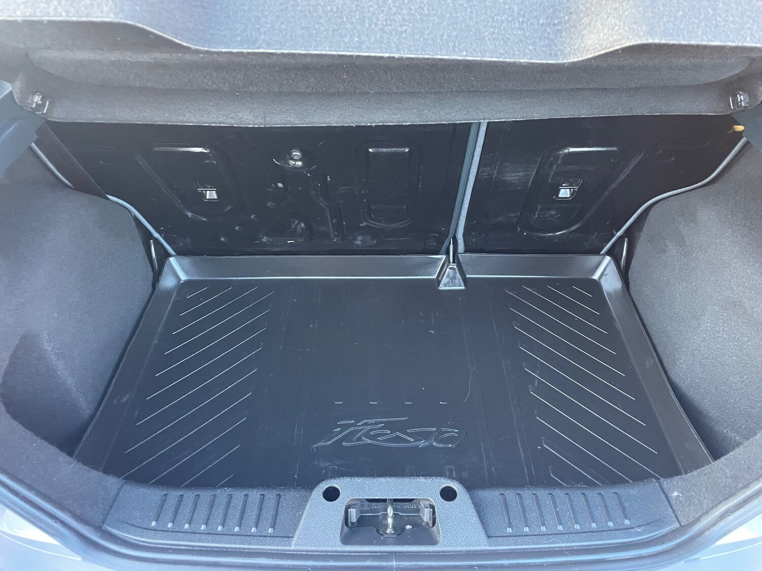 Used Ford Fiesta 2010 for sale - 78077913: Photo 24