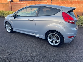 Used Ford Fiesta 2010 for sale - 78077913: Photo