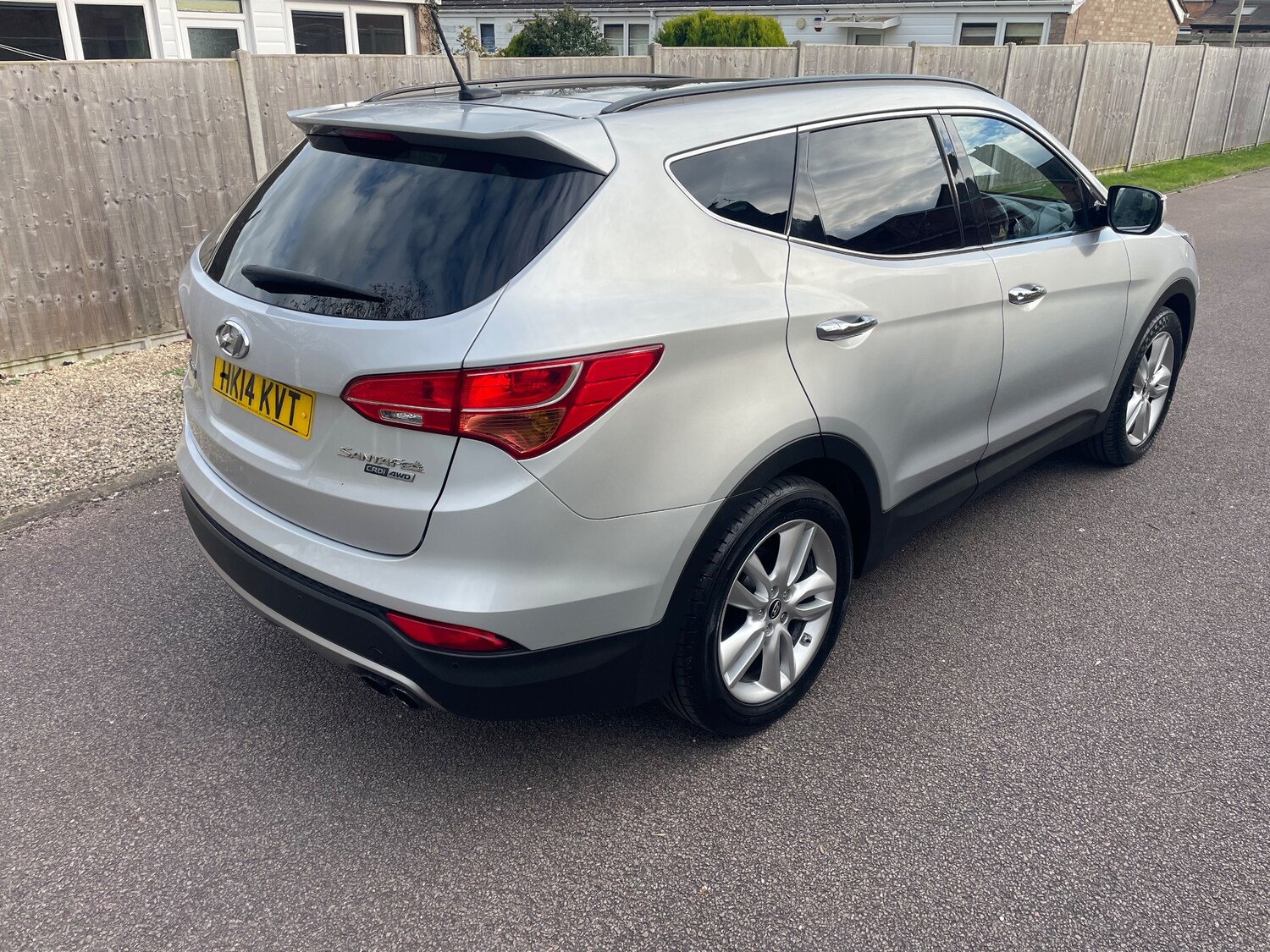 Used Hyundai Santa Fe 2014 for sale - 78077917: Photo 15