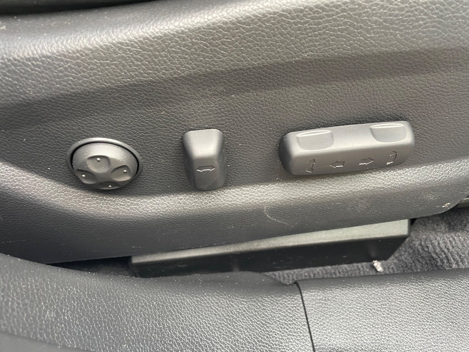 Used Hyundai Santa Fe 2014 for sale - 78077917: Photo 34