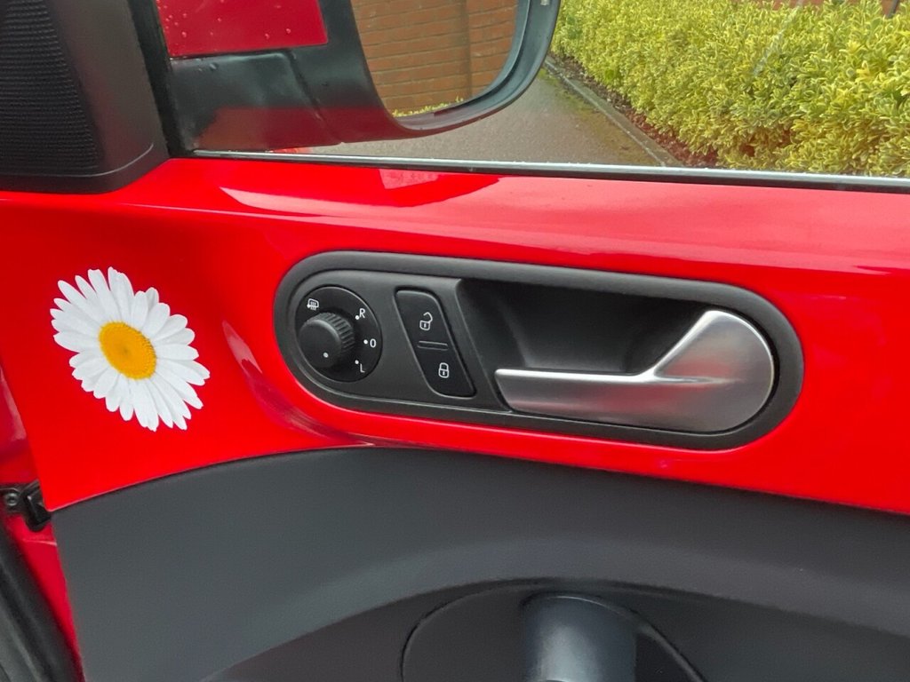 Used Volkswagen Beetle 2014 for sale - 77631846: Photo 36