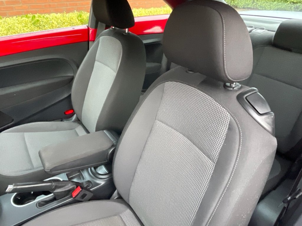 Used Volkswagen Beetle 2014 for sale - 77631846: Photo 37