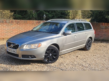 Used Volvo V70 2009 for sale - 74025524: Photo