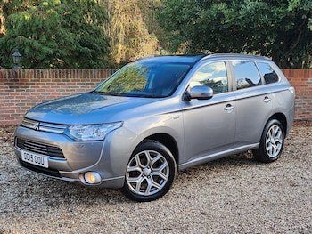 2015 (15) - GX4h Plug-In Hybrid with Full Service History and New MOT 5-Door