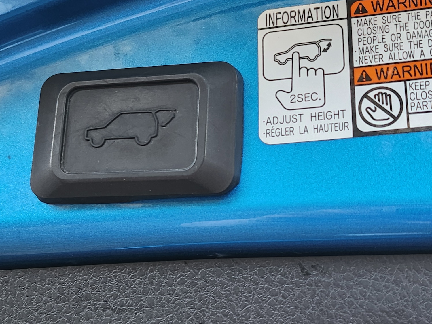 Used Toyota RAV4 2016 for sale - 77138011: Photo 10