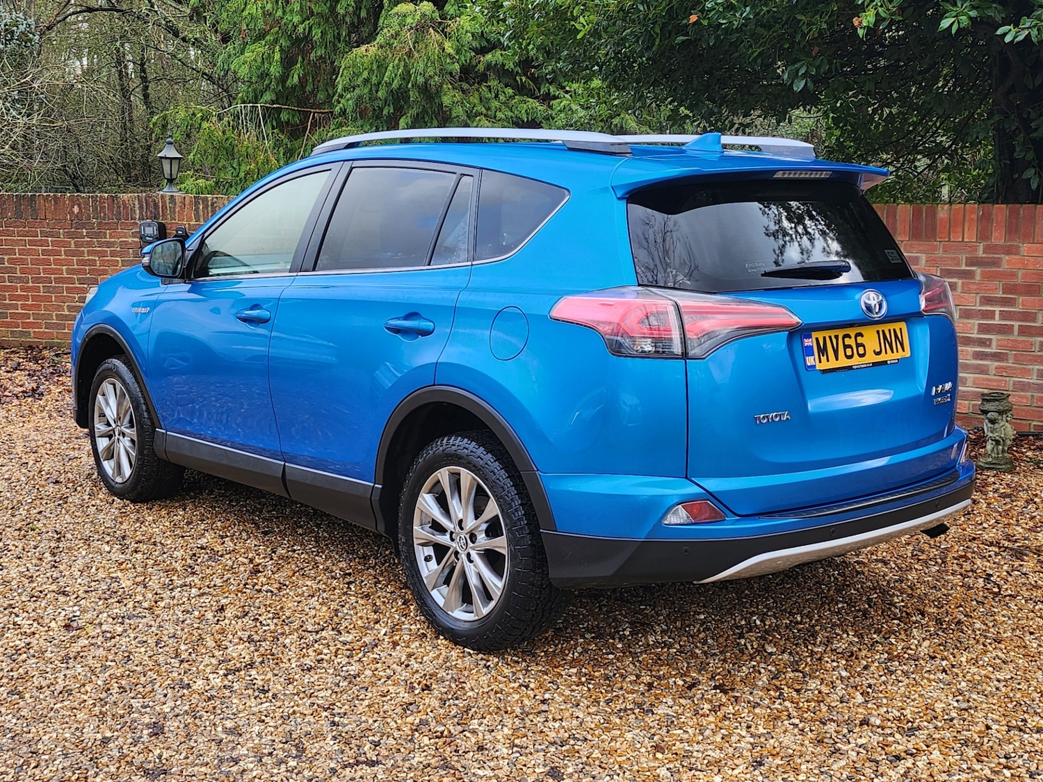 Used Toyota RAV4 2016 for sale - 77138011: Photo 3