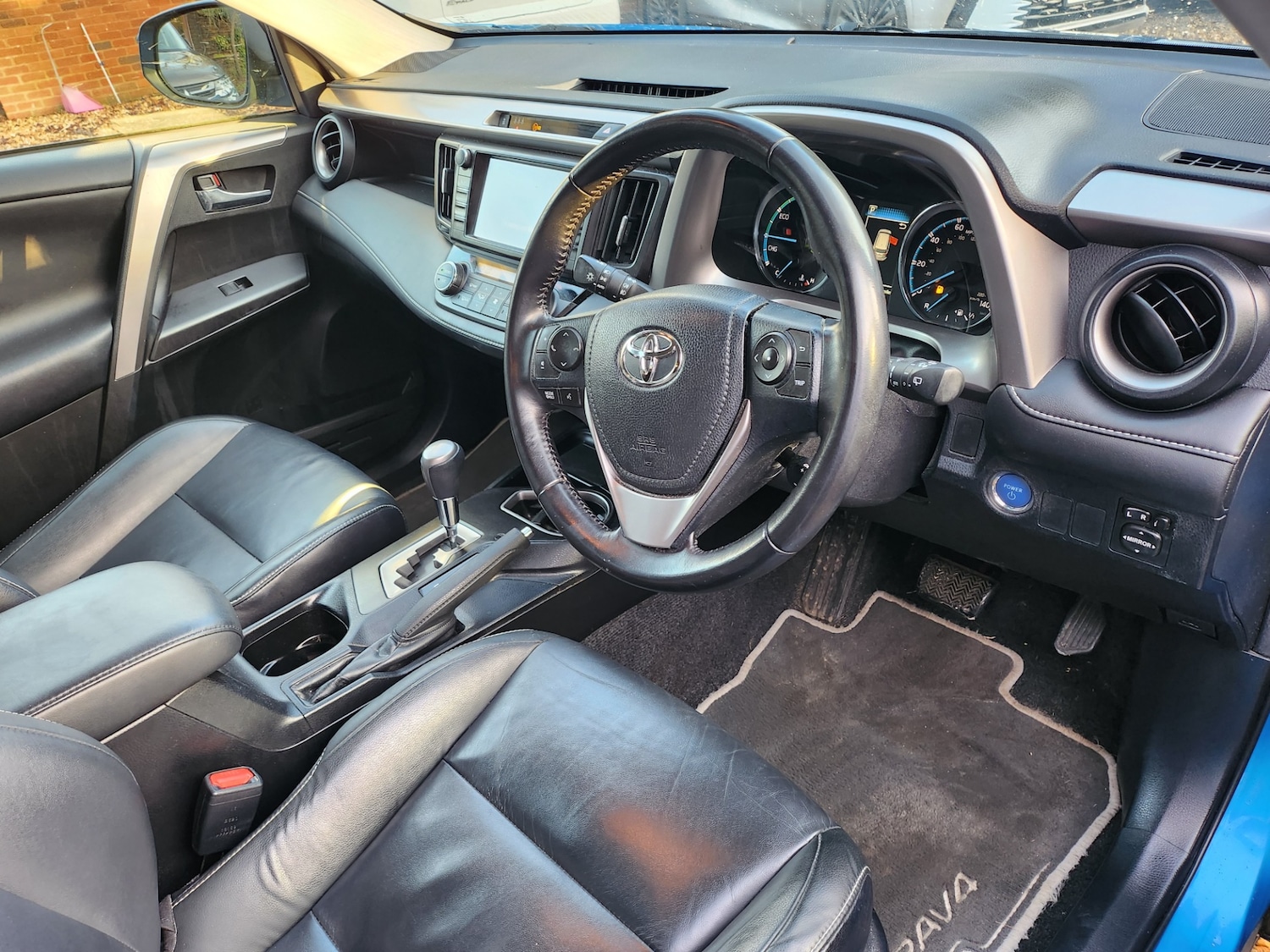 Used Toyota RAV4 2016 for sale - 77138011: Photo 6