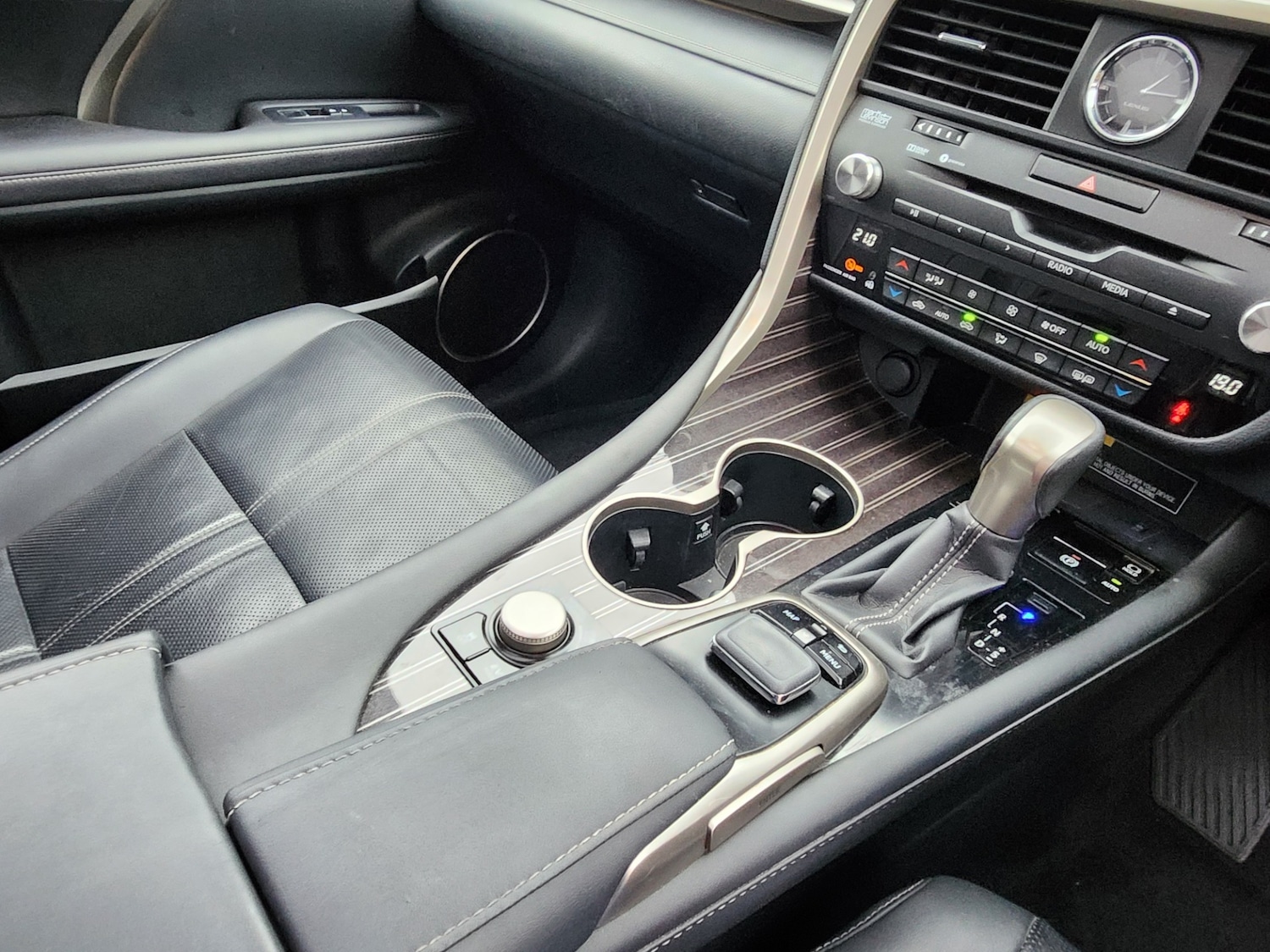 Used Lexus RX 2016 for sale - 76915984: Photo 17