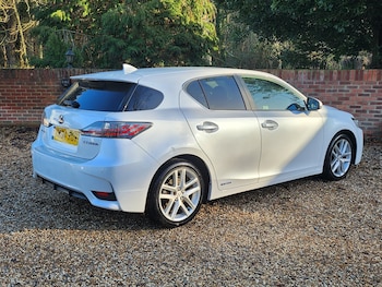 Used Lexus CT 2014 for sale - 76915692: Photo