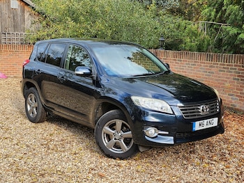 2012 (62) - XT-R 2.2 D-4D with Full Toyota Serv History, Towbar 5-Door