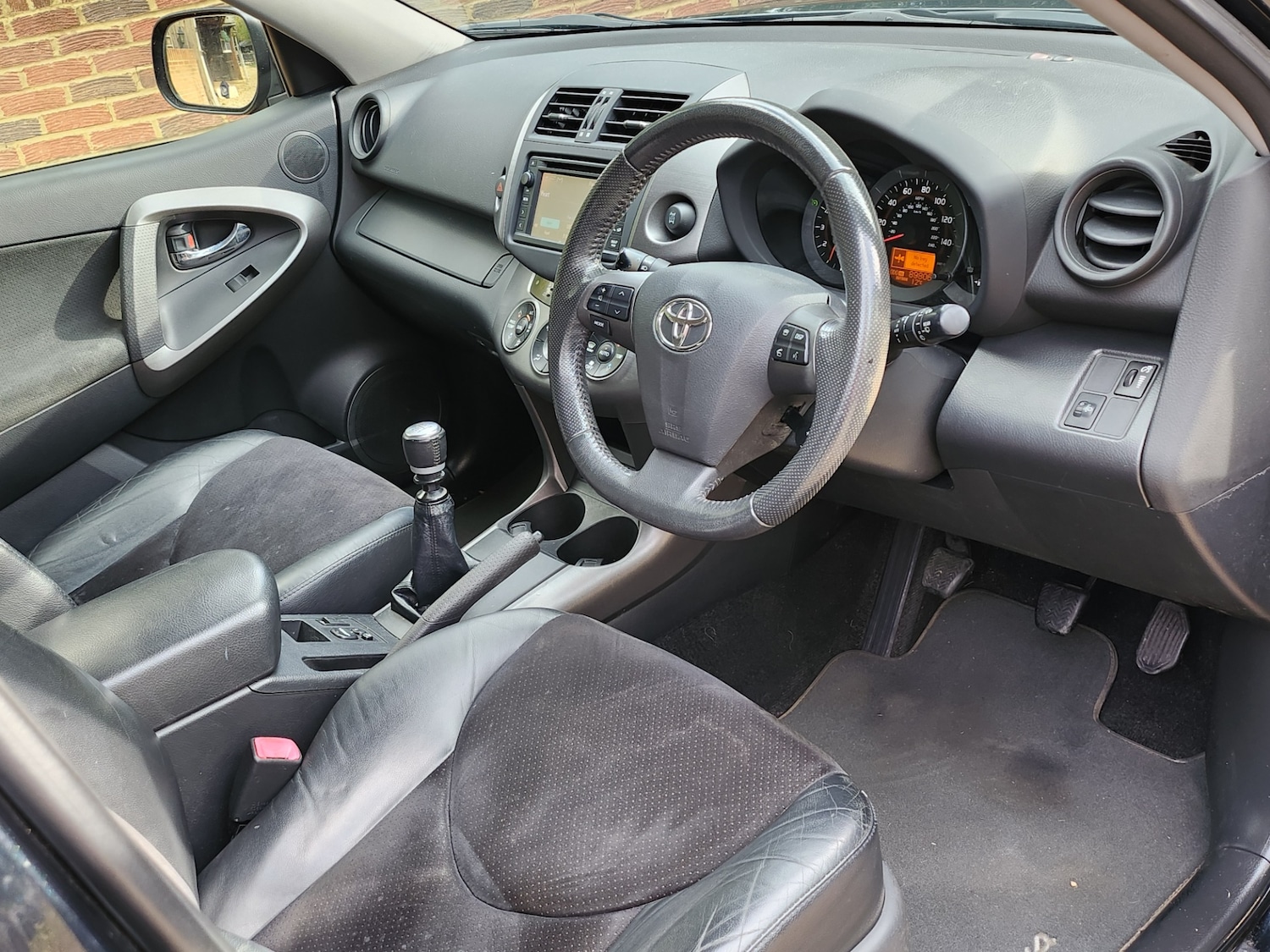 Used Toyota RAV4 2012 for sale - 76344978: Photo 6