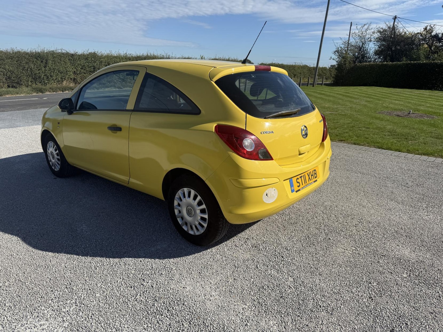 Used Vauxhall Corsa 2011 for sale - 76017019: Photo 6