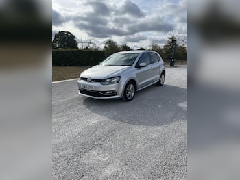 Used Volkswagen Polo 2016 for sale - 79572048: Photo