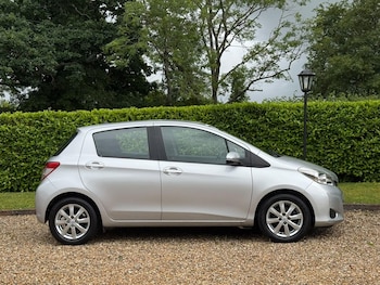 Used Toyota Yaris 2012 for sale - 78862512: Photo