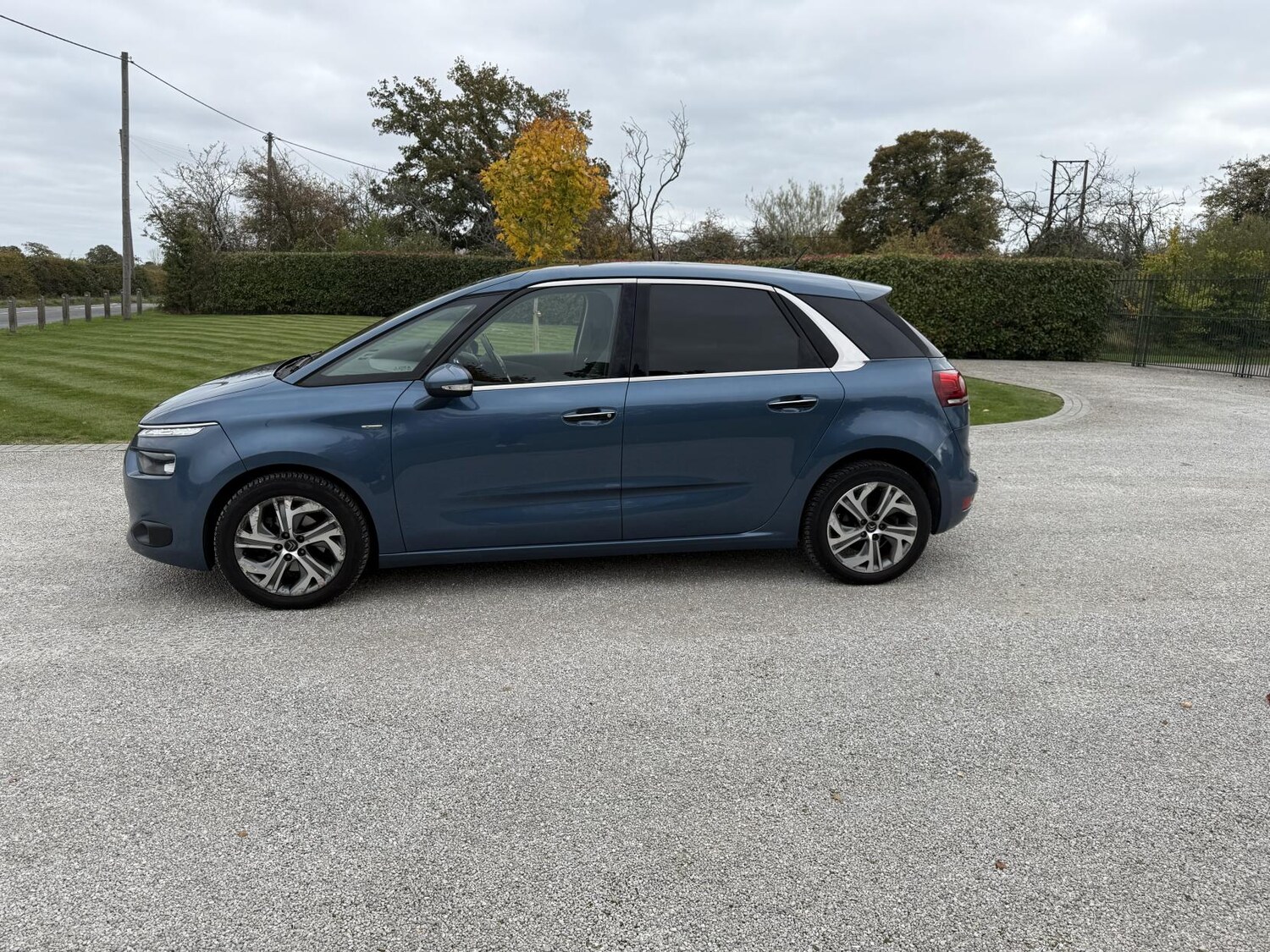 Used Citroen C4 Picasso 2013 for sale - 76199629: Photo 4