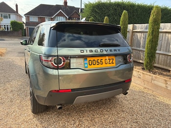Used Land Rover Discovery Sport 2018 for sale - 79307549: Photo