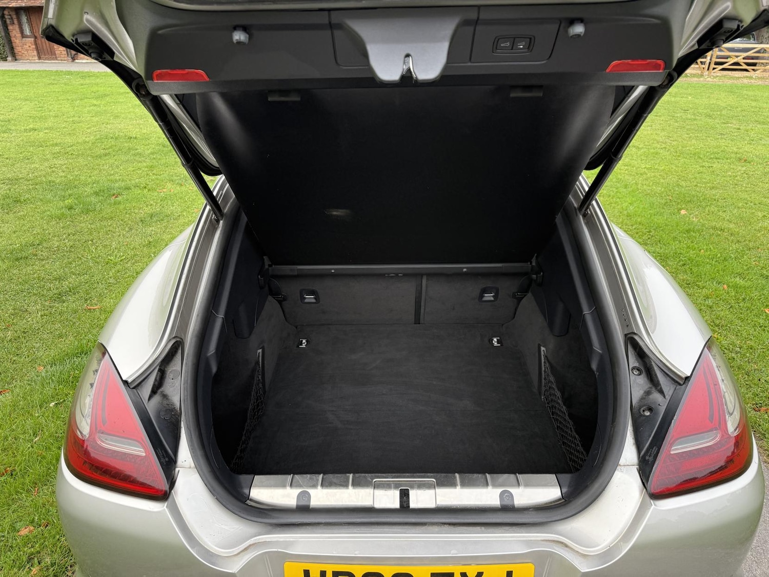 Used Porsche Panamera 2010 for sale - 76162166: Photo 9