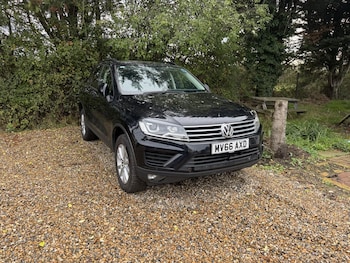 Used Volkswagen Touareg 2016 for sale - 76494347: Photo