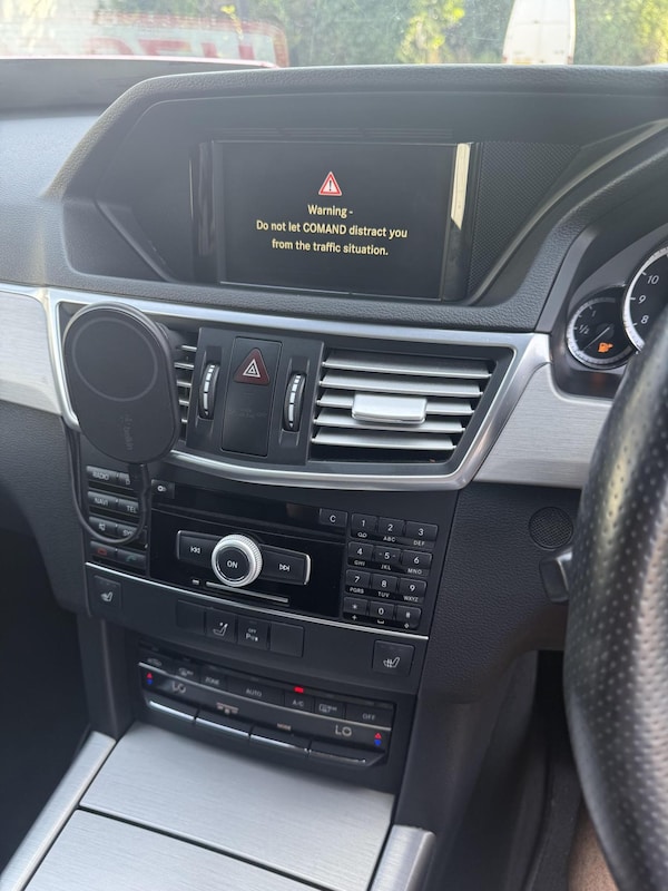 Used Mercedes-Benz E-Class 2011 for sale - 75406490: Photo 21